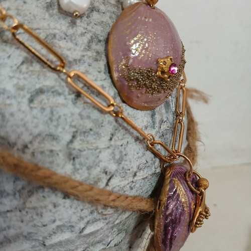 Faux Bijoux Necklaces with Shells, Pack of 2, Like New