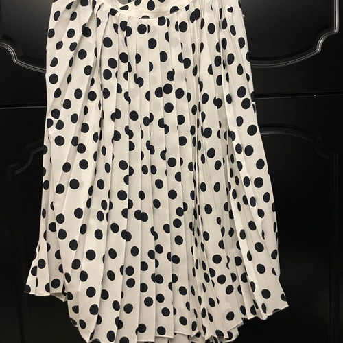 Polka dot skirt like new, unused, excellent condition