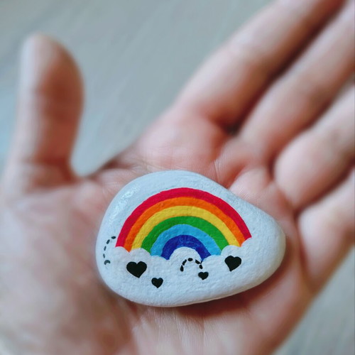 Handpainted decorative painted pebble magnet