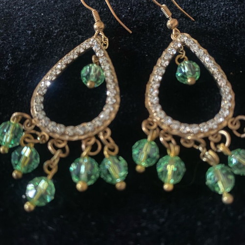 Earrings like new, green