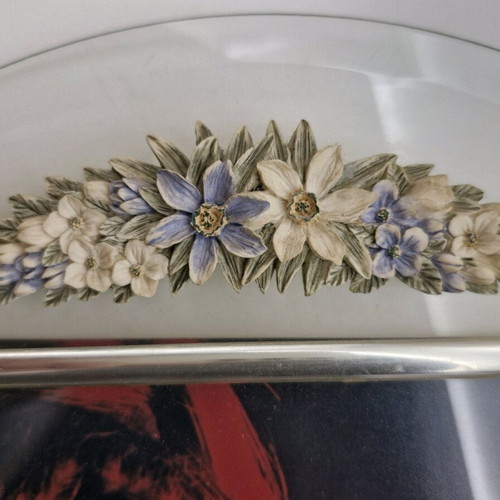Glass photo frame like new with ceramic decoration