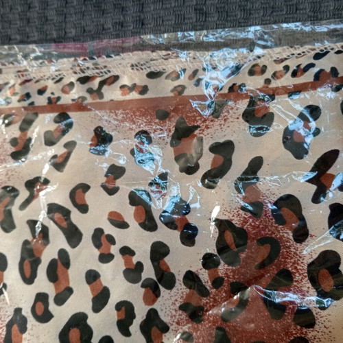 Silk scarf with leopard print, 52x52 cm