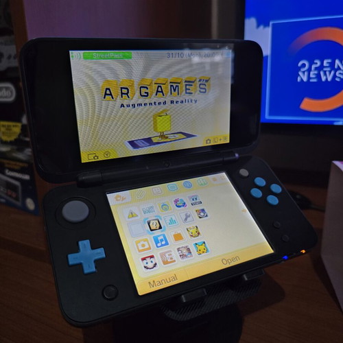 New Nintendo 2DS XL Limited Edition console with 4 games