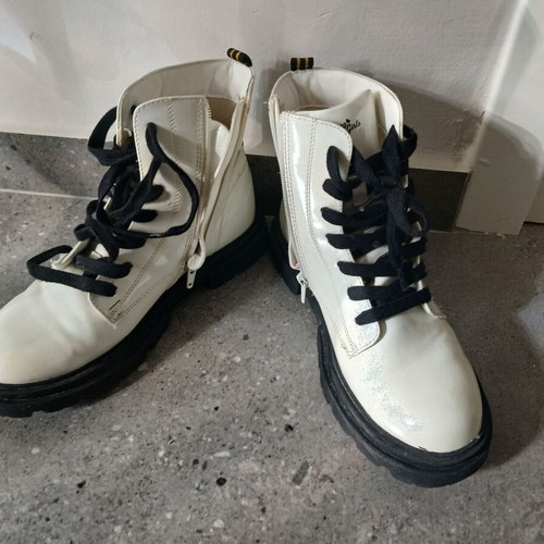 Primigi white patent boots like new, size 37 kids