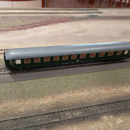 Lilliput long passenger train carriage used, scale 1:87 HO