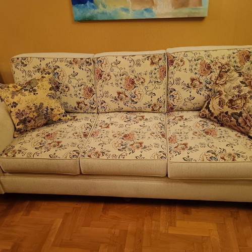 Three-seater sofa 200x90x90 cm like new
