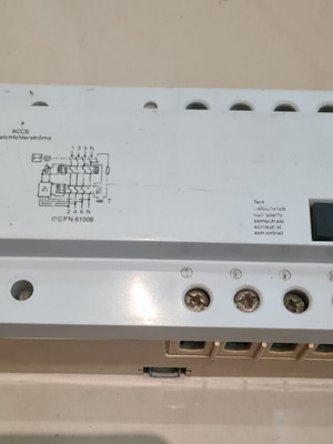 Siemens 5SZ3 466-0KG00 τετραπολικό ρελέ διαρροής 63A 30mA τύπου B
