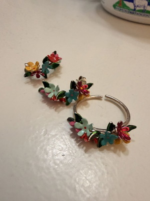 Fi jewelry set like new, multicolor