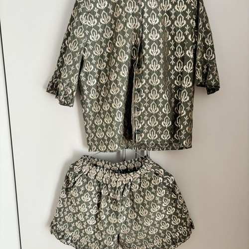 Etoile Coral Set like new, medium, green and gold