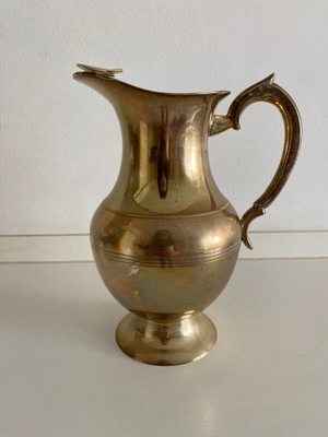 Vintage silver-plated metal water jug with ice guard, used, 23 cm