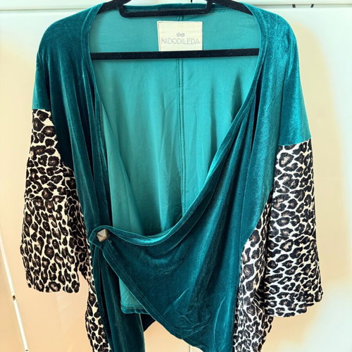Nidodileda kimono in very good condition, green