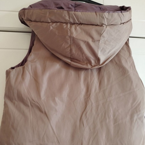 Women's double-face sleeveless jacket with hood like new size L