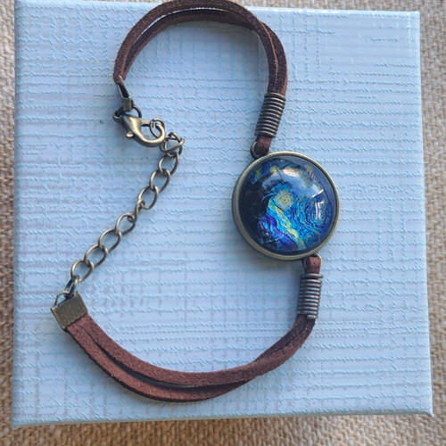 Van Gogh Starry Night Bracelet like new, multicolor with leather strap