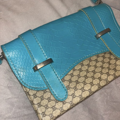 Small shoulder bag used in very good condition