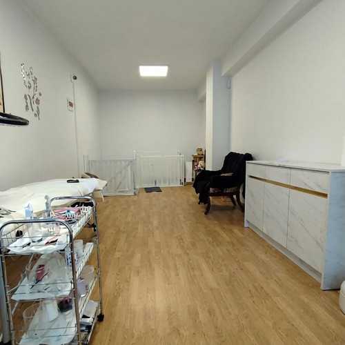Professional manicure and pedicure equipment like new