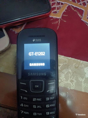 Samsung GT-1202 pocket phone like new, black