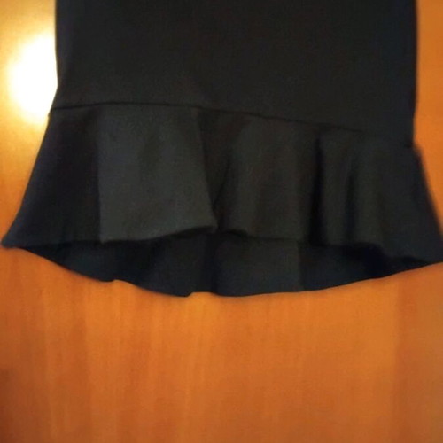 Calliope mini skirt black like new with frill and zipper