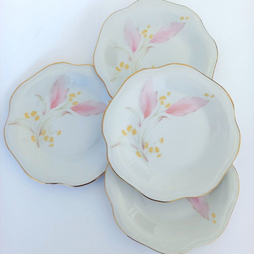 Set of 4 vintage dessert plates like new, porcelain, former Yugoslavia Boris Kidric