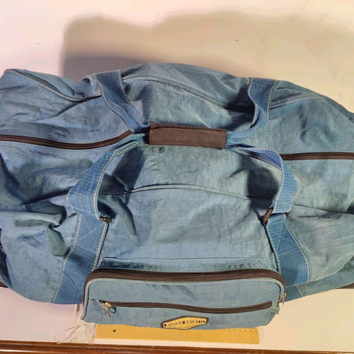 Large Enrico Benetti suitcase used with wheels and hard base blue