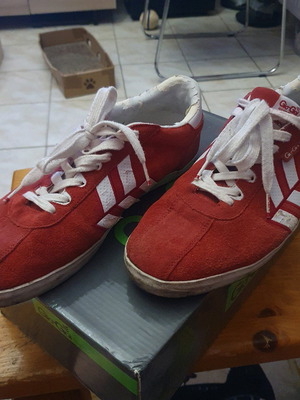 Gio-Goi suede sneakers used, red size 44
