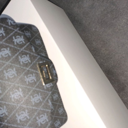 Women's shoulder bag new with gold chain