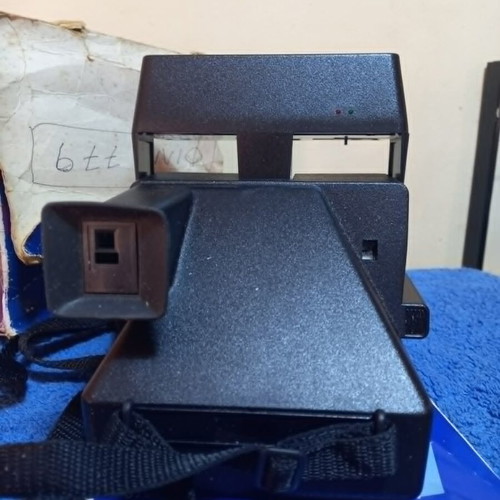 Polaroid Supercolor 635 CL instant camera used