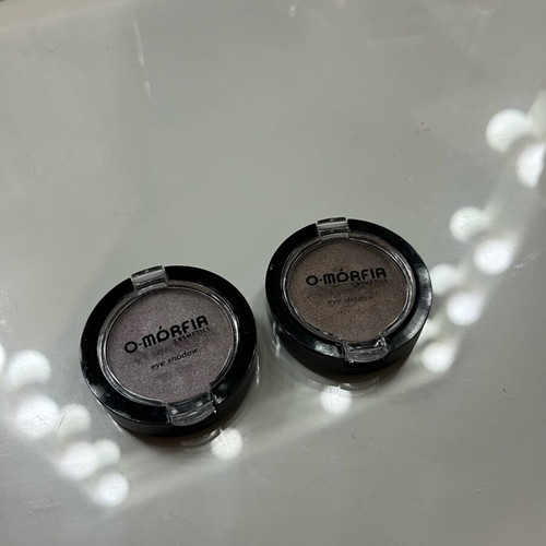 O-Morfia eyeshadow set of 2 like new