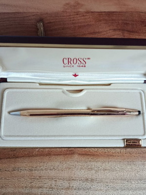 Στυλό Cross Classic Century 14KT επίχρυσο με θήκη