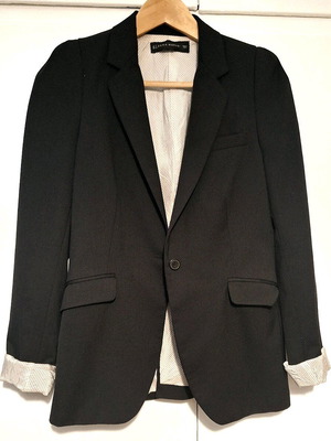 Zara blazer used, size S, black