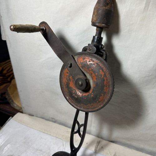 Hand-crank iron drill used, dimensions 42x13.5 cm