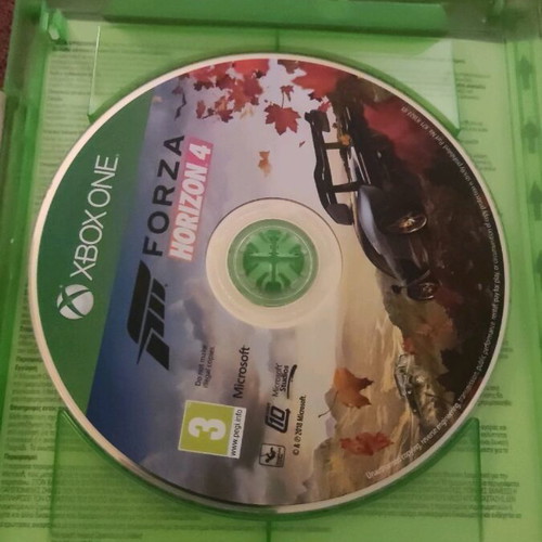Forza Horizon 4 Xbox One used, played very little