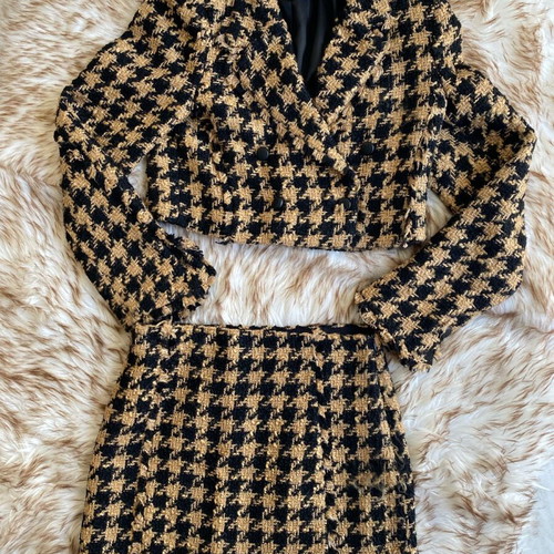 Zara set with cropped blazer and mini skirt like new, black and yellow