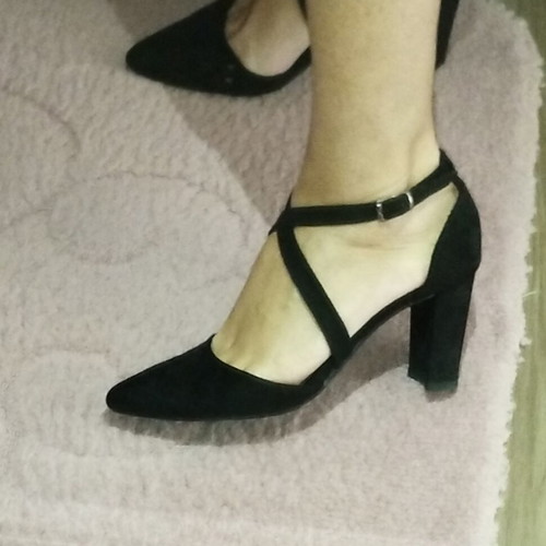 Pumps new, size 39, black