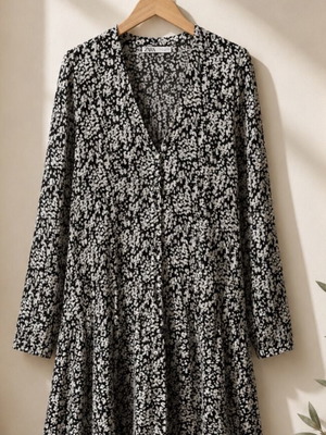 Zara dress size S like new, black and white abstract print
