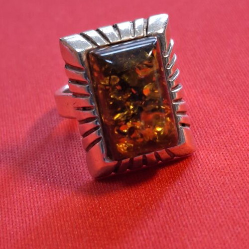 Silver ring with 925 stamp, like new, adjustable size