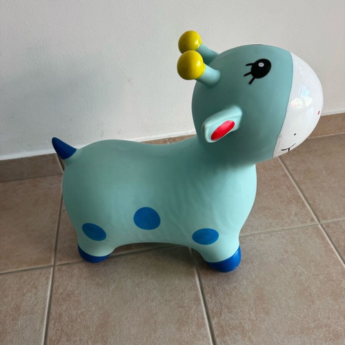 Hop Hop Bouncing Ball Giraffe Sky Blue like new