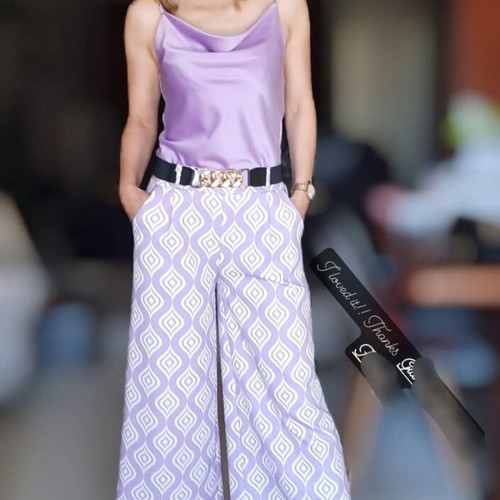 Satin top and high-waisted palazzo pants set made in Italy, like new, purple lilac