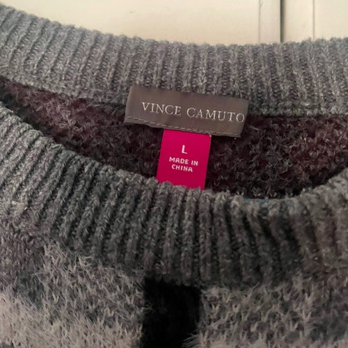 Vince Camuto Checked Sweater size L like new, gray/burgundy