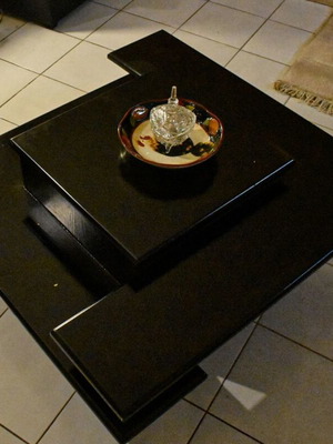 Coffee table black, like new