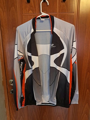 Nudity athletic men's cycling set L like new