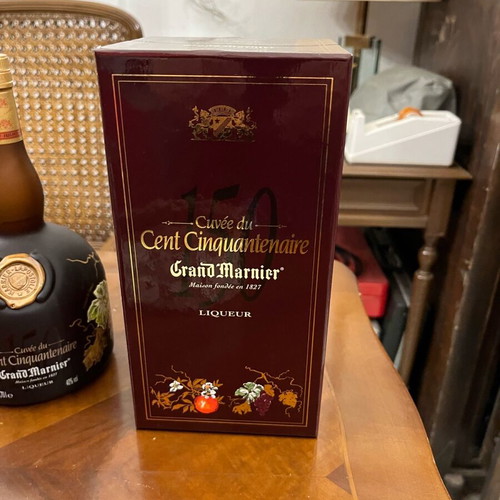 Grand Marnier liqueur 150 years sealed in Galle-style bottle new