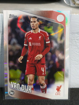 Virgil Van Dijk 2025-26 Topps UCC Flagship raindrops Liverpool card new