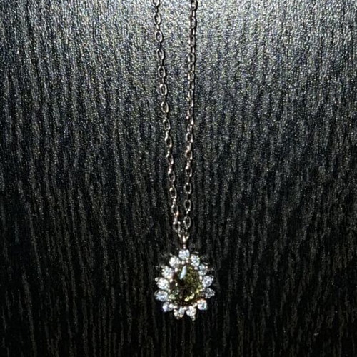 Silver necklace 925 with teardrop pendant decorated with zircon, like new