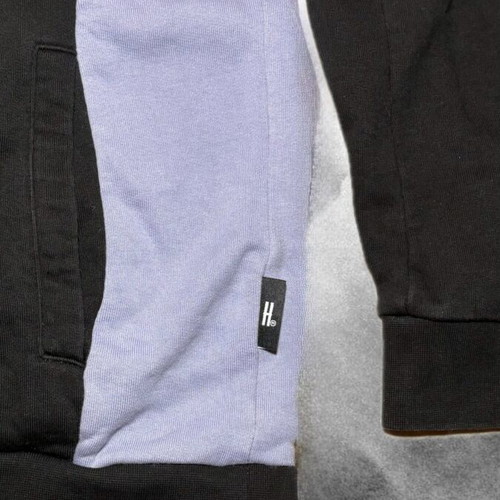 Hoodrich sweatshirt with color block design like new