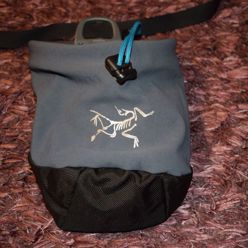 Arc'teryx Chalk Bag like new, black and gray