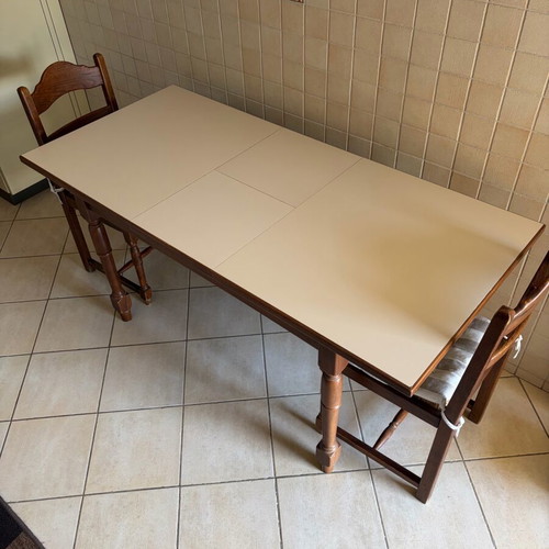 Kitchen table with 5 chairs used