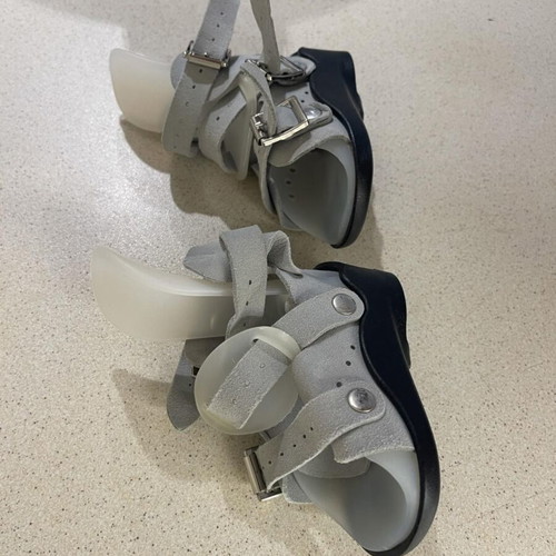 Ponseti Foot Abduction Braces like new, without bar, pair of 2 sizes
