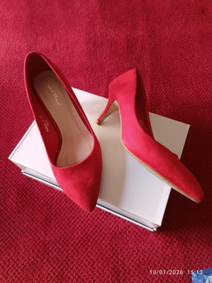 Red Suede Pumps Size 38 Like New, 7 cm Heel