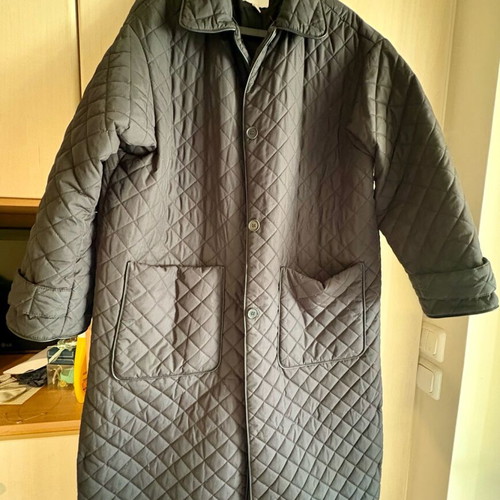 H&M quilted long jacket like new, size Large, black