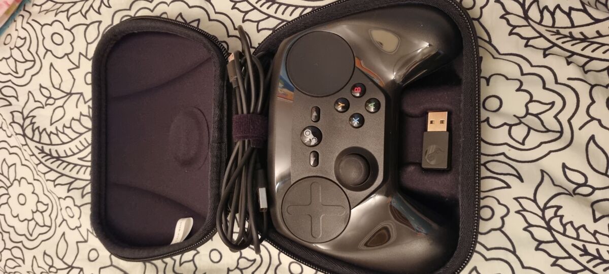 Steam Controller complete, like new with… - € 99,00 - Vendora.cy